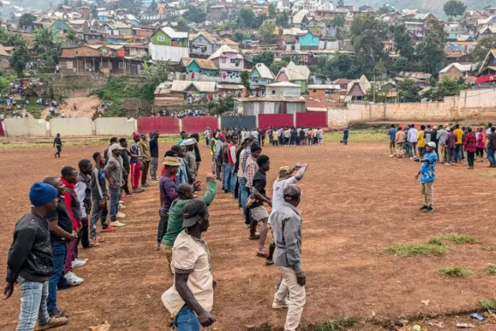 RDC: le M23 progresse dans l’est vers Bukavu, Kinshasa recrute des volontaires