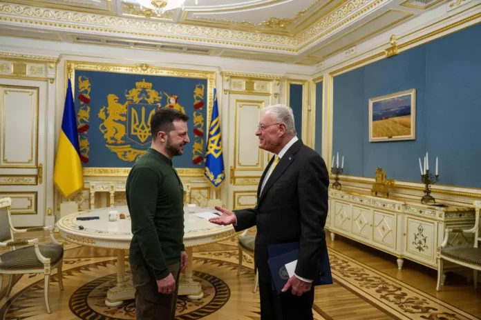 Zelensky « dictateur sans élections »? Fact-check des principales critiques de Trump