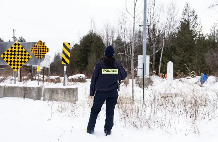 A la frontière canado-américaine, les migrants sont rares mais les moyens renforcés pour satisfaire Trump