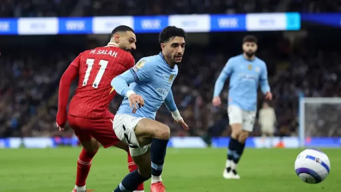 Foot: Liverpool domine Manchester City et survole la Premier League