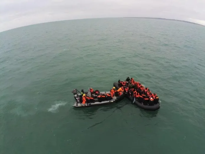 Londres et Paris prolongent leur traité contre les migrations clandestines