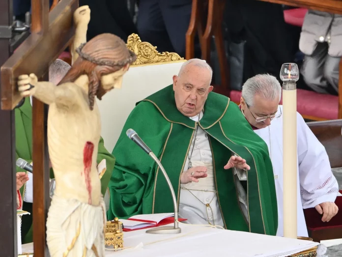Que sait-on de l’état de santé du pape François?