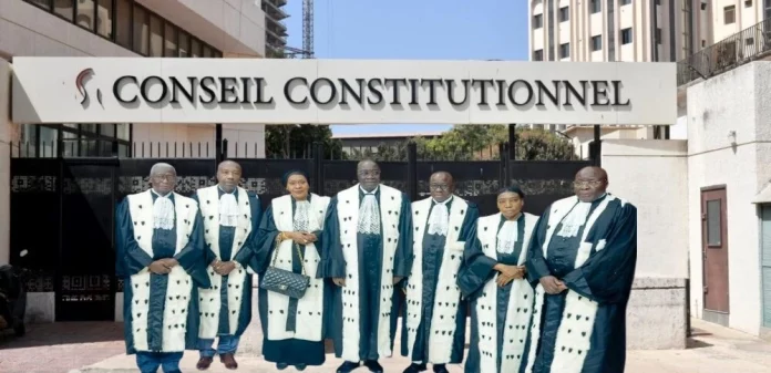 Sénégal: le Conseil constitutionnel invalide une loi permettant de juger des crimes commis sous l’ex-président Sall