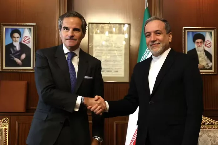 Le temps presse pour un accord sur le nucléaire, dit depuis l’Iran le chef de l’AEIA