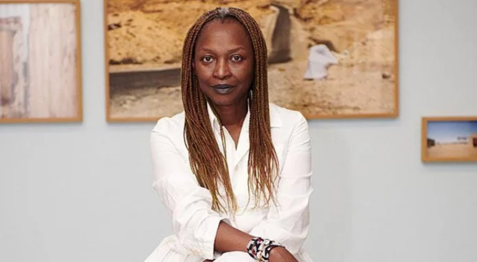 Décès de la curatrice d’avant-garde suisso-camerounaise Koyo Kouoh
