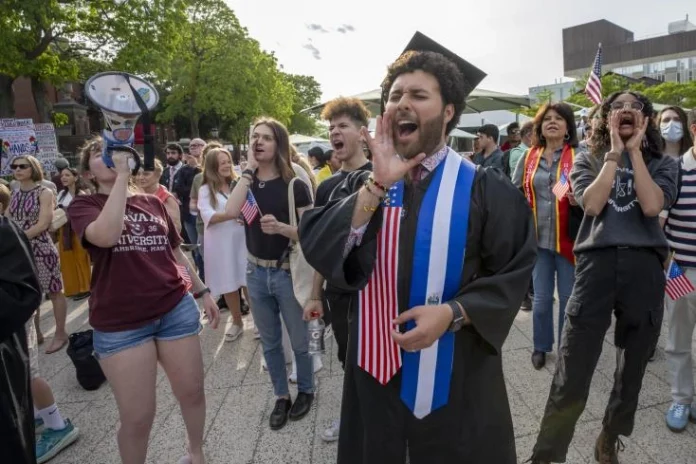 Les Etats-Unis suspendent le traitement des visas d’étudiants étrangers