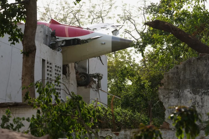 Crash du Boeing 787 d’Air India: le bilan provisoire passe à 279 morts