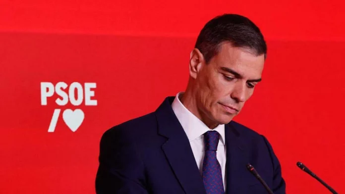 Espagne: Sánchez dit qu’il ne savait « rien » d’une affaire de corruption dans son parti et demande pardon