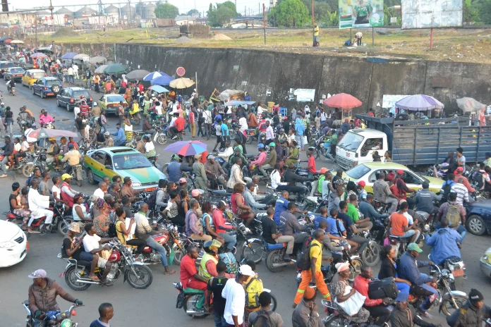 Ndokotti : Le carrefour entre bouchons et embouteillages