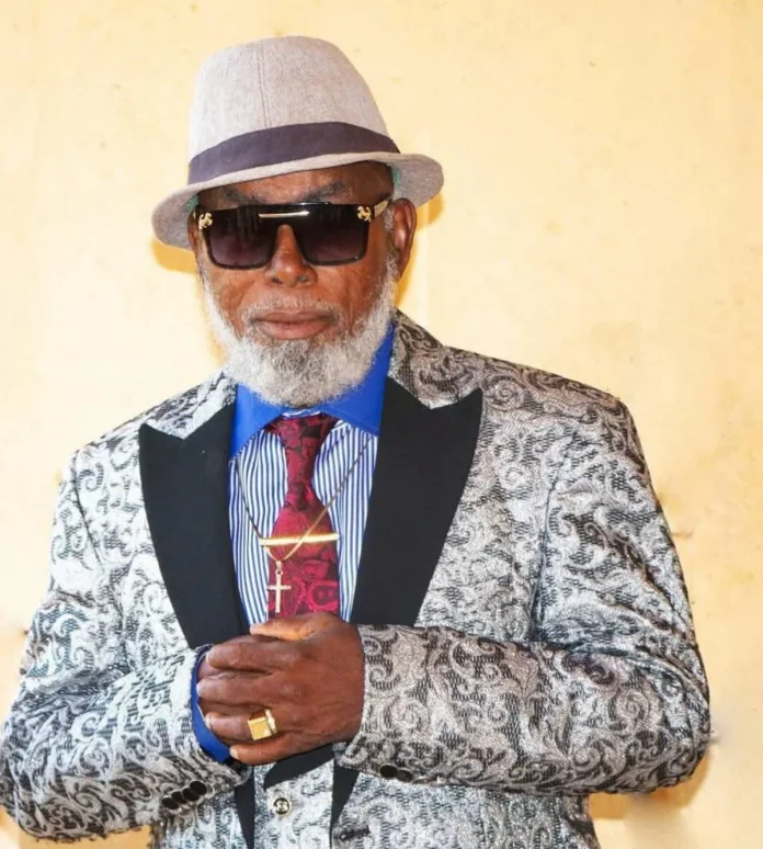 Musique : A𝐧𝐠𝐞 𝐄𝐛𝐨𝐠𝐨 𝐄𝐦é𝐫𝐞𝐧𝐭 tire sa révérence