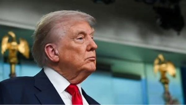 Trump espère une rencontre « constructive » avec Poutine, sous l’oeil inquiet de l’Ukraine et de l’Europe