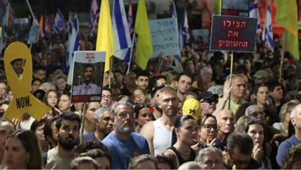 Immense manifestation à Tel-Aviv en soutien aux otages israéliens à Gaza