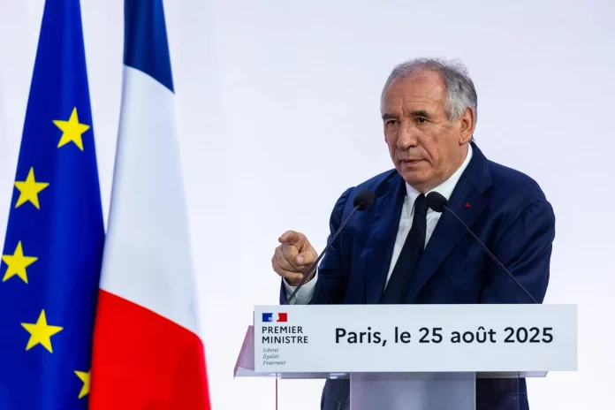 A huit jours de sa probable chute, Bayrou refuse de faire ses adieux et creuse son sillon sur la dette