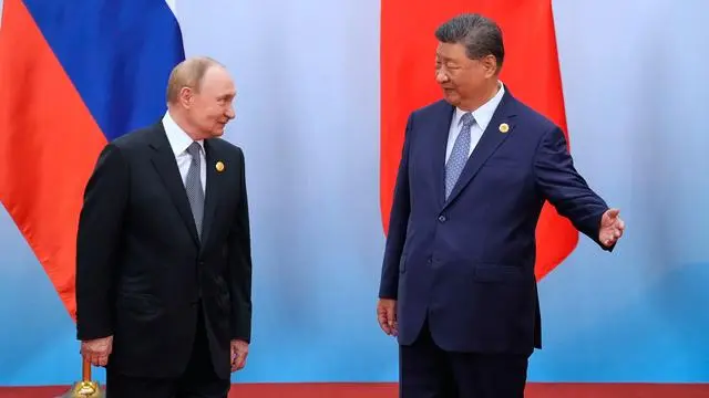 Xi et Poutine s’en prennent à l’Occident devant les grands d’Eurasie