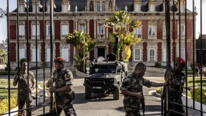 Madagascar: les militaires prennent le pouvoir après un vote de destitution du président