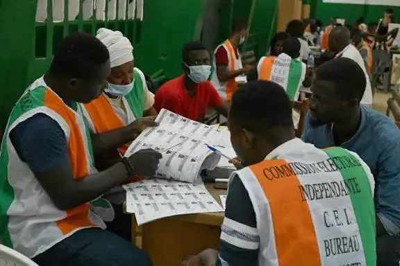 Côte d’Ivoire: une présidentielle dans le calme, mais boudée par une partie des électeurs