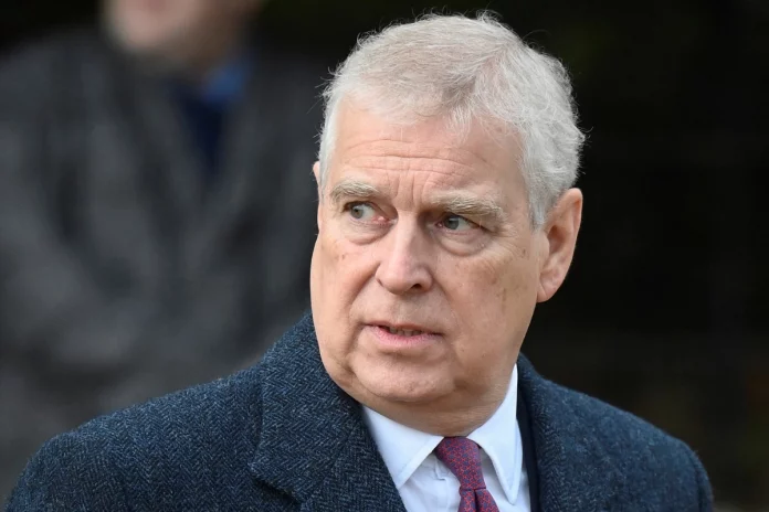Charles III retire ses titres à son frère Andrew, emporté par l’affaire Epstein