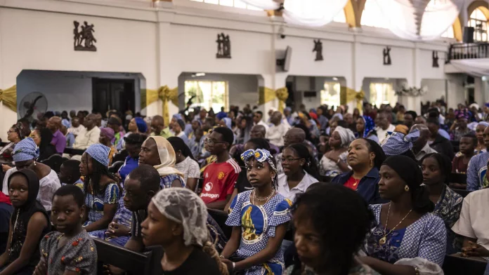 Nigeria : enlèvements massifs dans une école catholique, symbole d’un avenir brisé par la terreur