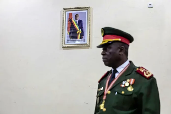 Afrique sous le choc des putschs : dix coups d’État en cinq ans