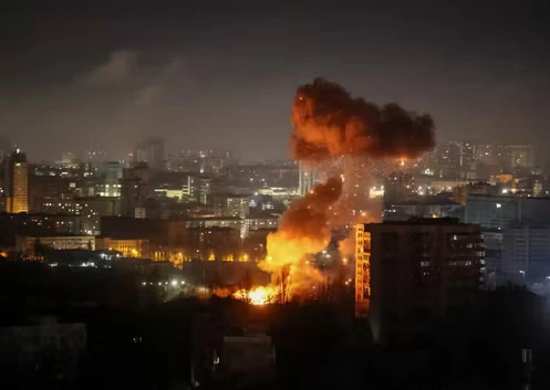 Missiles russes sur quartiers habités : Kiev frappée, six civils tués