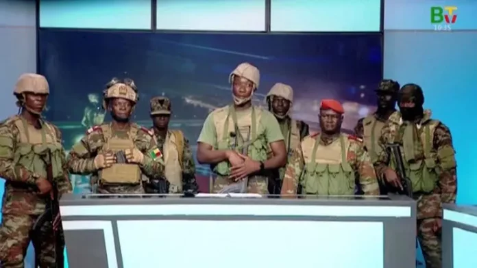 Coup d’État déjoué au Bénin : une douzaine de militaires arrêtés, le gouvernement réaffirme son autorité