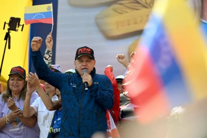 Le Venezuela va livrer des dizaines de millions de barils aux Etats-Unis, affirme Trump